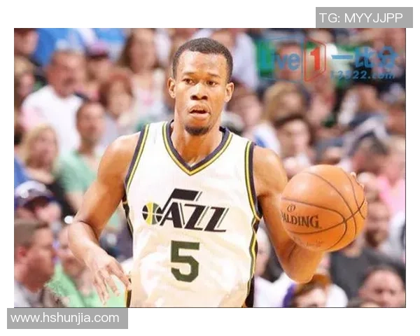 足球巨星们的休赛期生活揭秘：他们如何度过无球时光的点滴故事